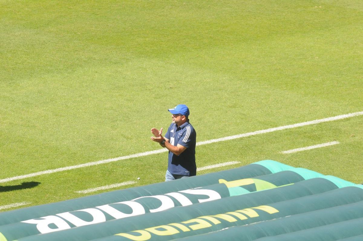 Na retomada do Campeonato Mineiro, Cruzeiro e URT se enfrentaram no Mineiro