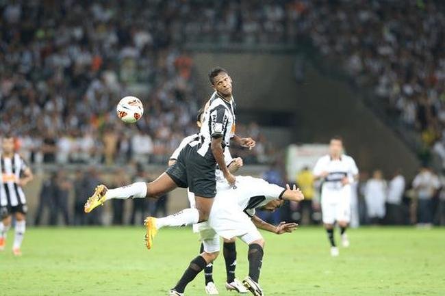 Imagens da deciso entre Atltico e Olimpia