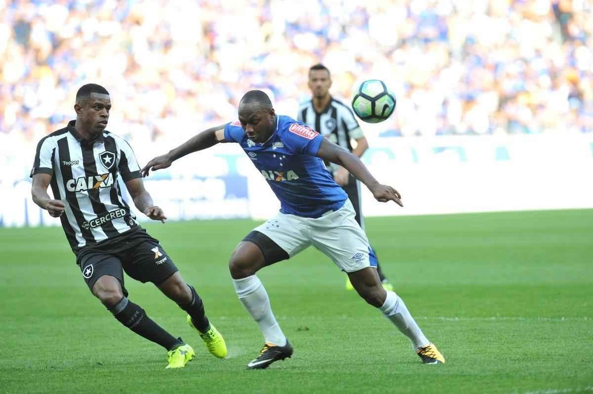 Imagens do jogo entre Cruzeiro e Botafogo, pela 19 rodada do Brasileiro, no Mineiro
