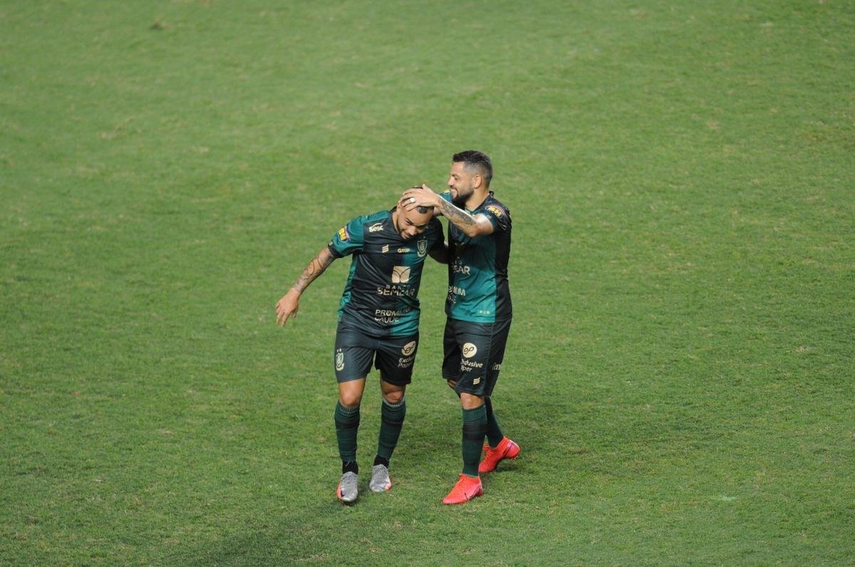 Fotos do jogo entre Amrica e Juventude, no Independncia, pela Srie B