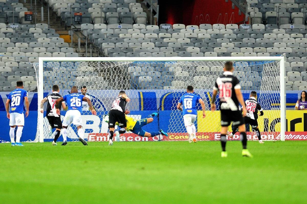 Cruzeiro e Vasco se enfrentaram no Mineiro, pela 17 rodada do Campeonato Brasileiro