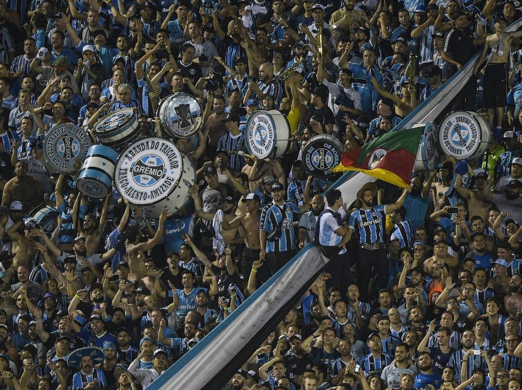 Grmio vence Lans de novo na Argentina e conquista o tri da Copa Libertadores