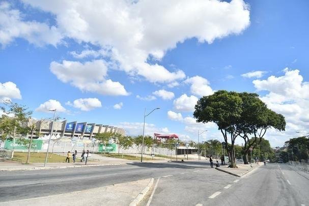 Torcedores no jogo deste sbado, no Mineiro