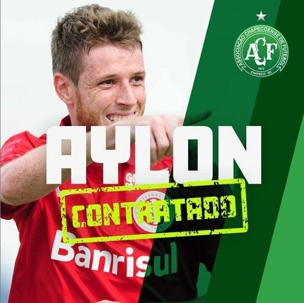 Seguindo os passos de Joo Ricardo, o atacante Aylon tambm se despediu do Amrica e acertou por dois anos com a Chapecoense

