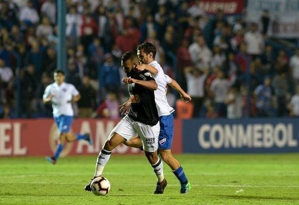 Nacional venceu Atltico por 1 a 0 no Gran Parque Central com gol de Bergessio