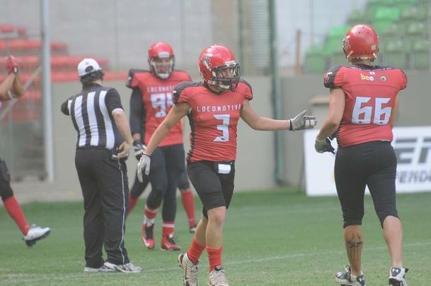 Imagens do jogo entre Minas Locomotiva e Get Eagles no Independncia