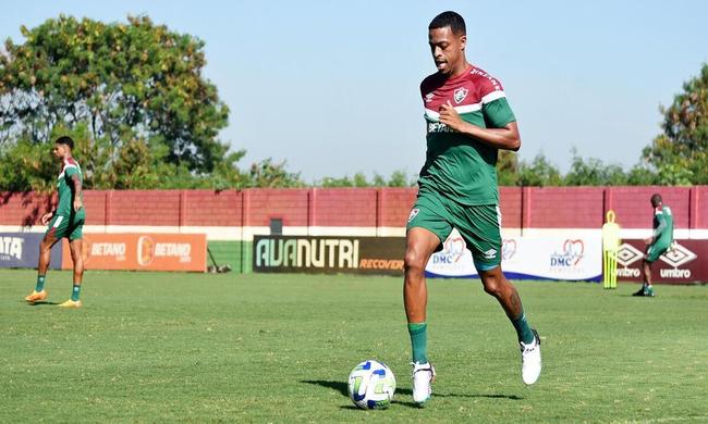 Keno voltou a treinar no Fluminense e deu esperanças para retorno contra o River Plate pela Libertadores