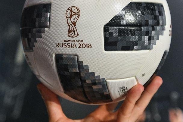 Com presença de Messi, Adidas e Fifa lançaram a bola oficial da Copa da Rússia: a Telstar