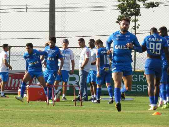 Galeria de fotos do treino do Cruzeiro na tarde desta quinta-feira, na Toca da Raposa II