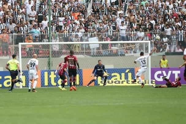 Atltico x Atltico-PR, jogo disputado no Independncia pela 21 rodada do Campeonato Brasileiro