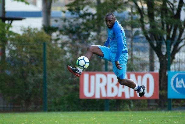 Antes de primeiro jogo da semifinal da Copa do Brasil, contra o Palmeiras, Cruzeiro treinou no CT do So Paulo, na Barra Funda, nesta tera-feira (11/09)