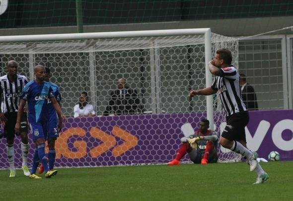 Imagens de Atltico x Ponte Preta, no Independncia