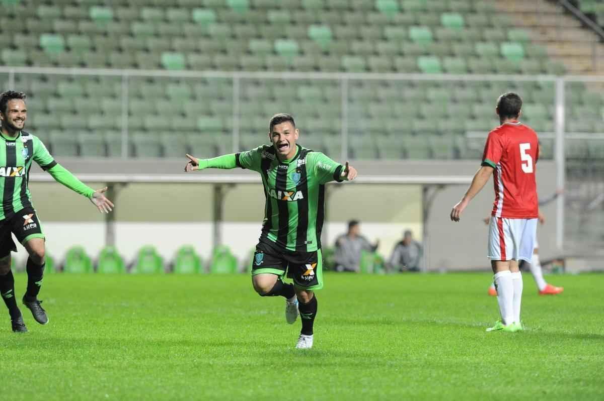 Amrica e Boa Esporte se enfrentaram no Independncia, pela 13 rodada da Srie B do Campeonato Brasileiro