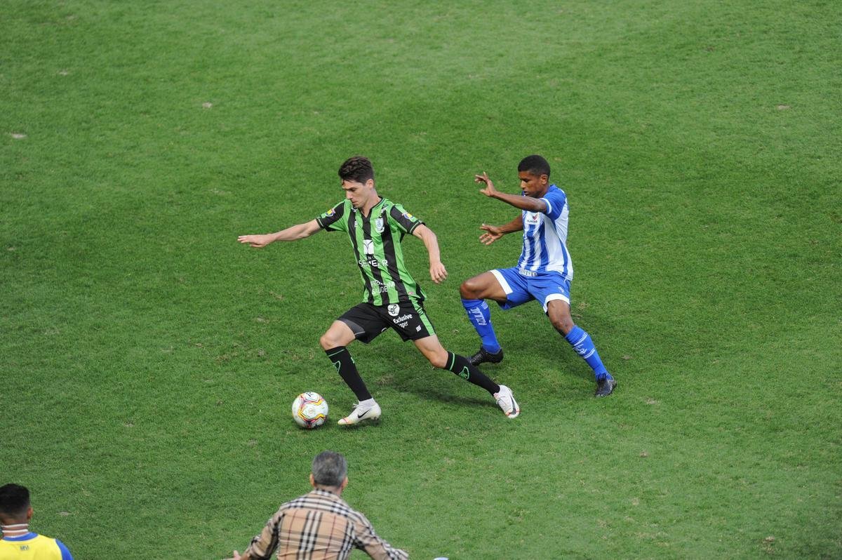 No segundo tempo, o CSA empatou com gol de cabea de Rodrigo Pimpo. Mas, logo depois, Amrica voltou  frente do placar, com gol do zagueiro Messias