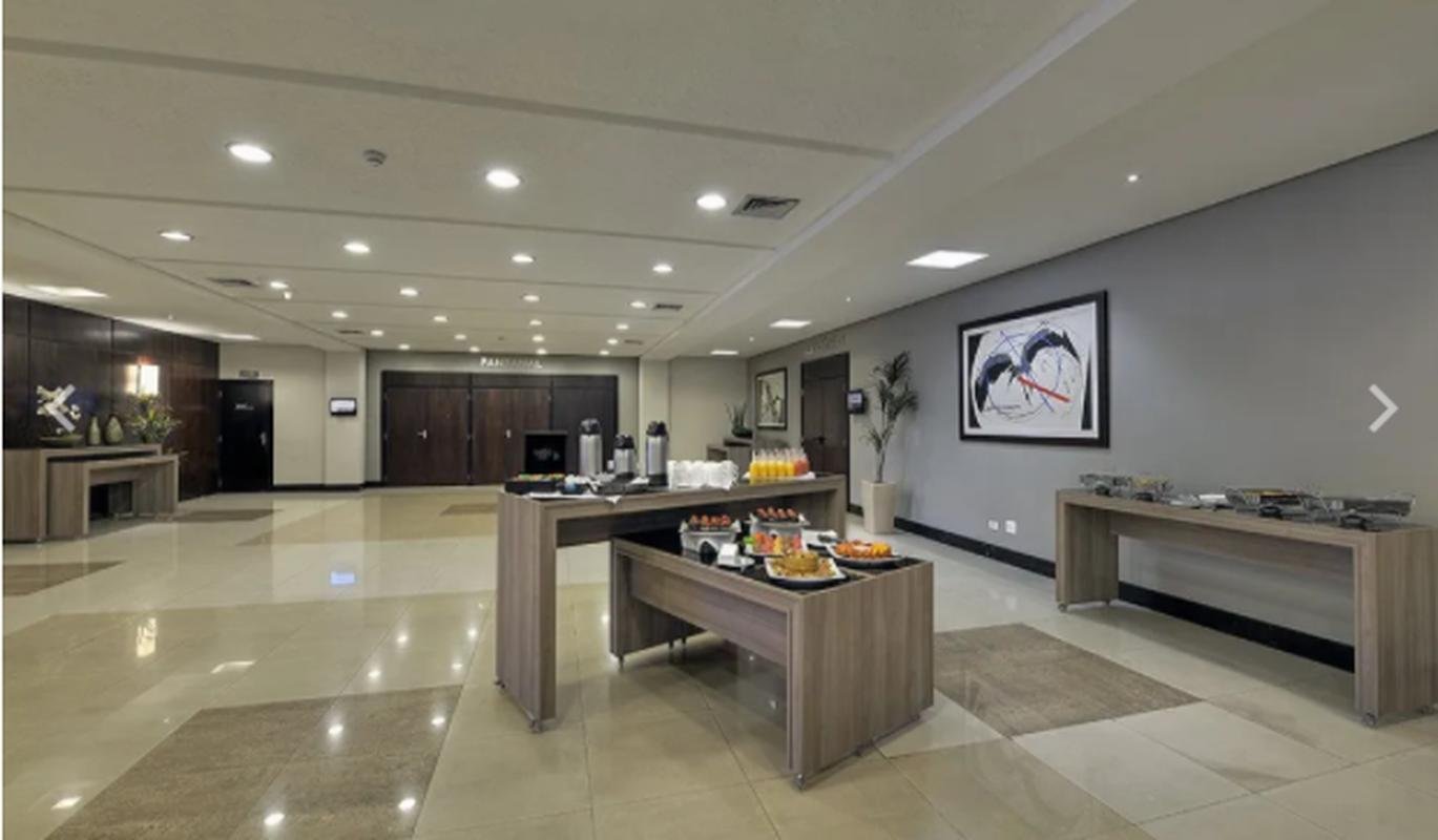 Atltico est hospedado no Hotel Deville, em Cuiab, para a deciso da Supercopa do Brasil. Neste domingo (20), s 16h, o Galo medir foras com o Flamengo, na Arena Pantanal, pelo ttulo.