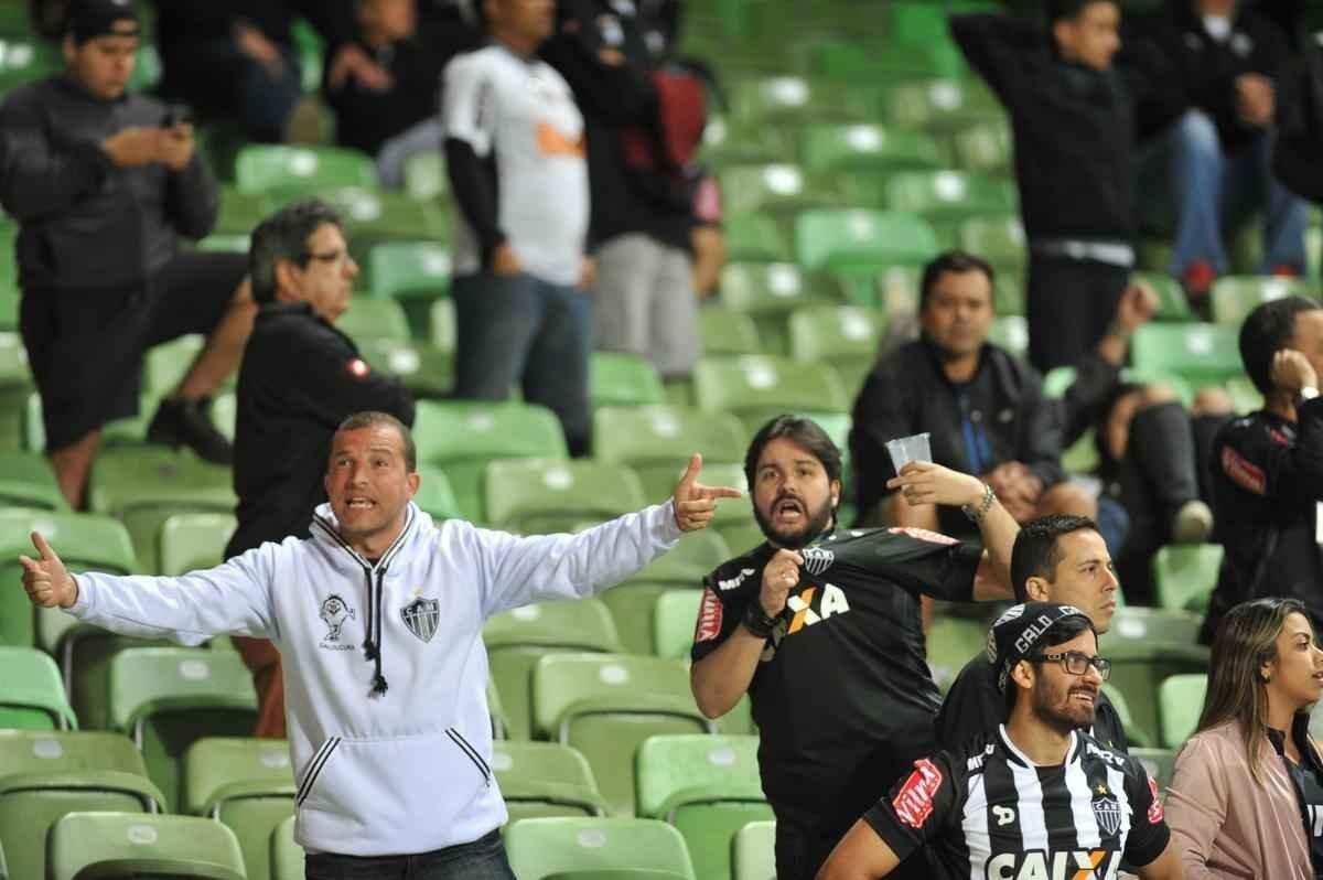 Imagens da partida entre Atltico e Vasco, no Independncia 