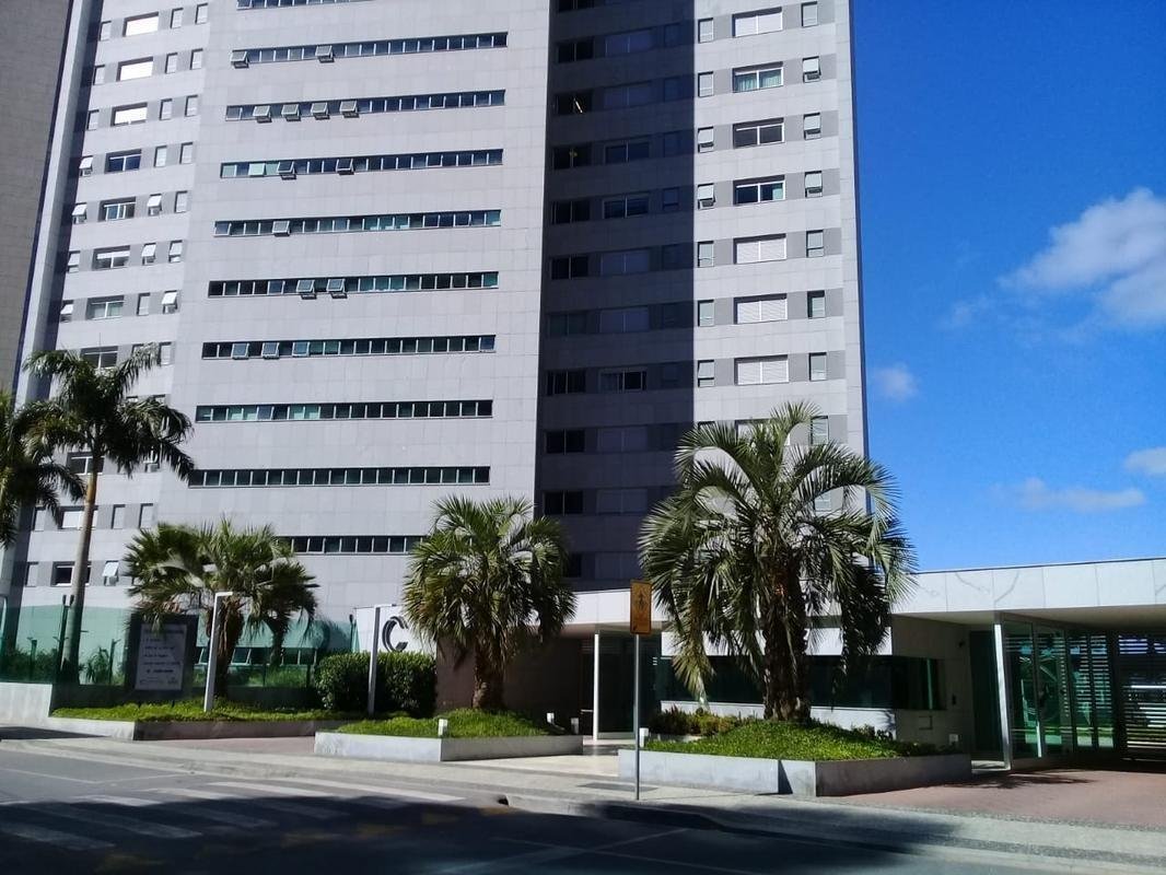 Residncia do vice de futebol do Cruzeiro, Itair Machado, no Vila da Serra