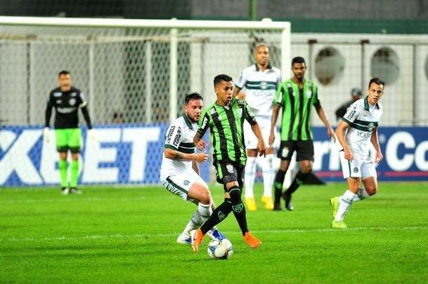 Equipes se enfrentaram nesta segunda-feira, s 20h, pela sexta rodada da Srie B do Brasileiro