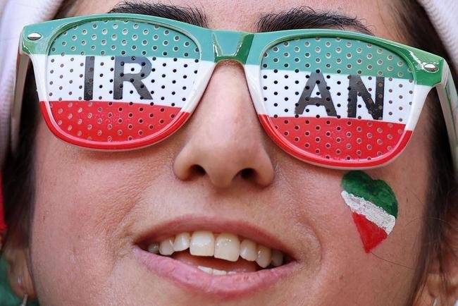 Torcedores de Pas de Gales e Ir no jogo pelo Grupo B da Copa do Mundo do Catar