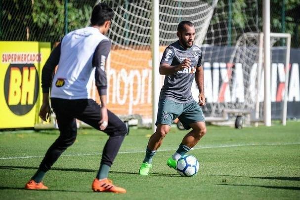 Aps empate no clssico, Atltico volta aos treinos na Cidade do Galo