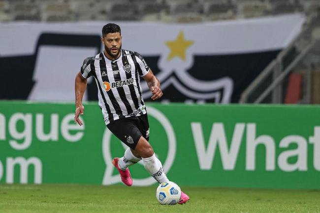 6� D�tolo, Hulk (foto) e Luan - 5 assist�ncias
