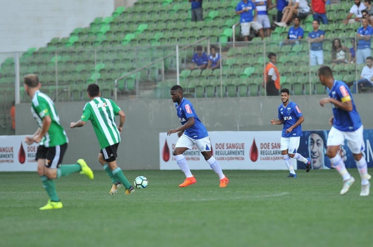 Imagens do jogo entre Cruzeiro e Coritiba, no Independncia, pela final do Campeonato Brasileiro Sub-20