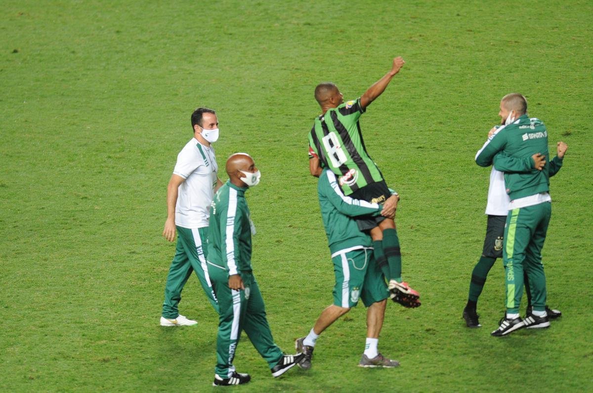 Na Copa do Brasil de 2020, o Amrica  o nico dos semifinalistas que disputa o torneio desde o incio. O time mineiro passou por Santos-AP (primeira fase), Operrio-PR (segunda fase), Ferroviria-SP (terceira fase), Ponte Preta (quarta fase), Corinthians (oitavas de final) e Internacional (quartas de final). O prximo adversrio  o Palmeiras. Em sua melhor campanha na histria da competio, o Coelho j garantiu 17,59 milhes em premiao, valor que corresponde a quase metade dos R$ 37,1 milhes de arrecadao previstos para toda a temporada.