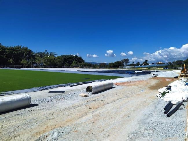 Visual do gramado sinttico da Toca da Raposa II