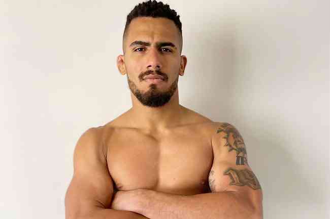 Vitor Petrino, de 24 anos, vem de nocautes consecutivos e busca projeo no MMA 