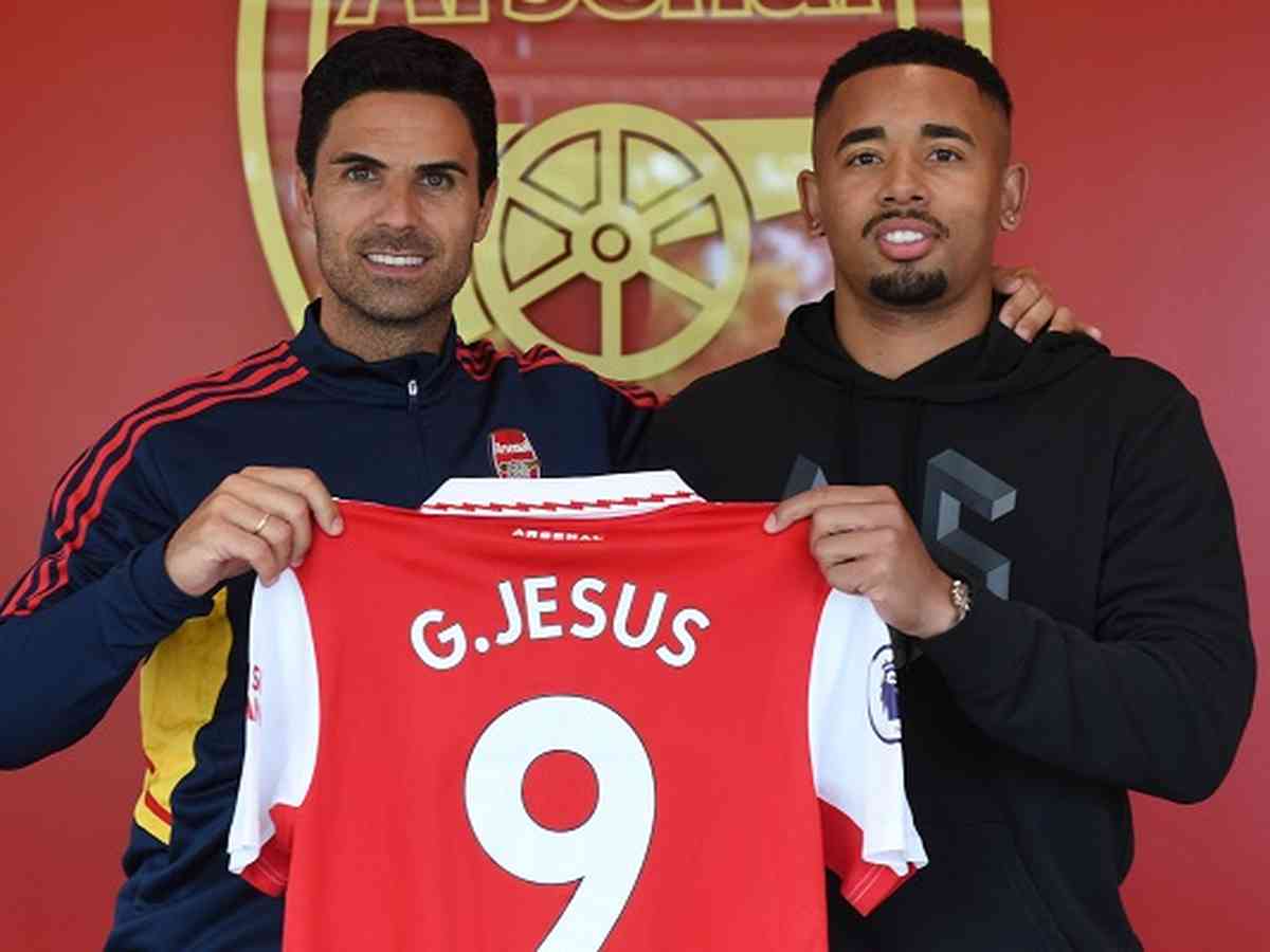 Gabriel Jesus presenteia colega de Arsenal com caneta de R$ 4,6 mil -  Esporte - Extra Online