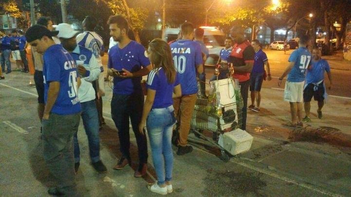 Mais de cinco mil cruzeirenses foram ao Maracanã acompanhar o primeiro jogo da decisão
