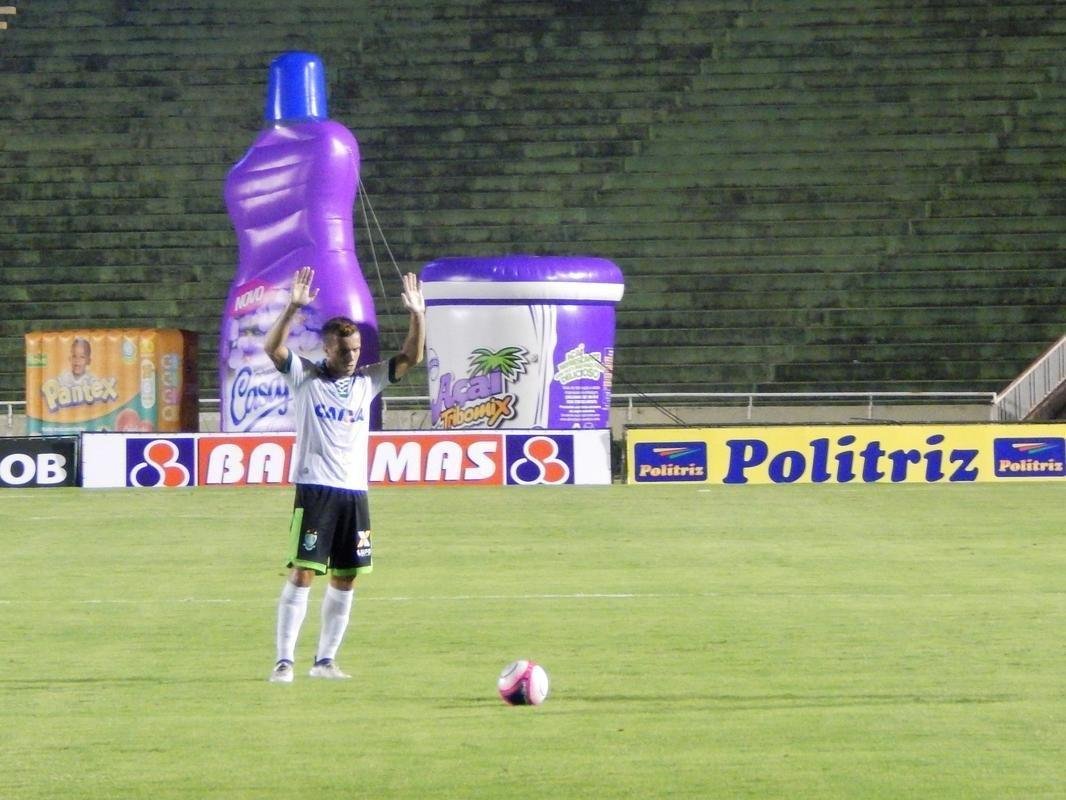 Uberlndia e Amrica se enfrentaram, no Parque do Sabi, pela sexta rodada do Campeonato Mineiro
