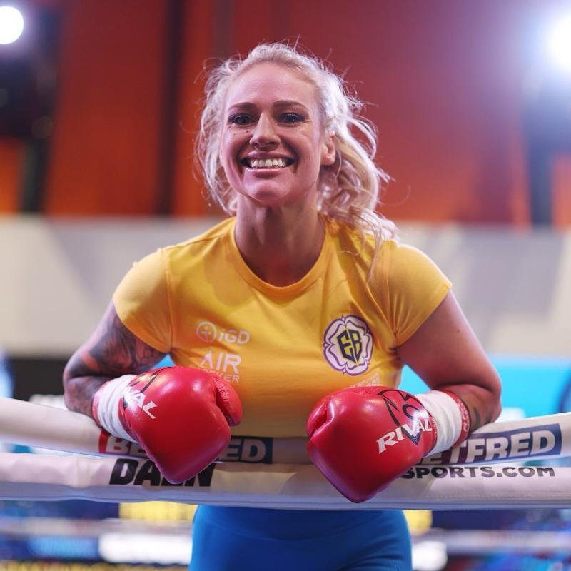 Fotos da boxeadora australiana Ebanie Bridges