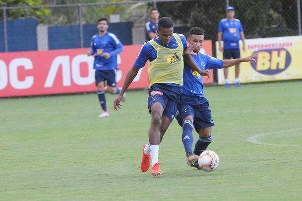 Fotos do treino do Cruzeiro desta quinta-feira, na Toca da Raposa II (crdito: Juarez Rodrigues/EM D.A Press)