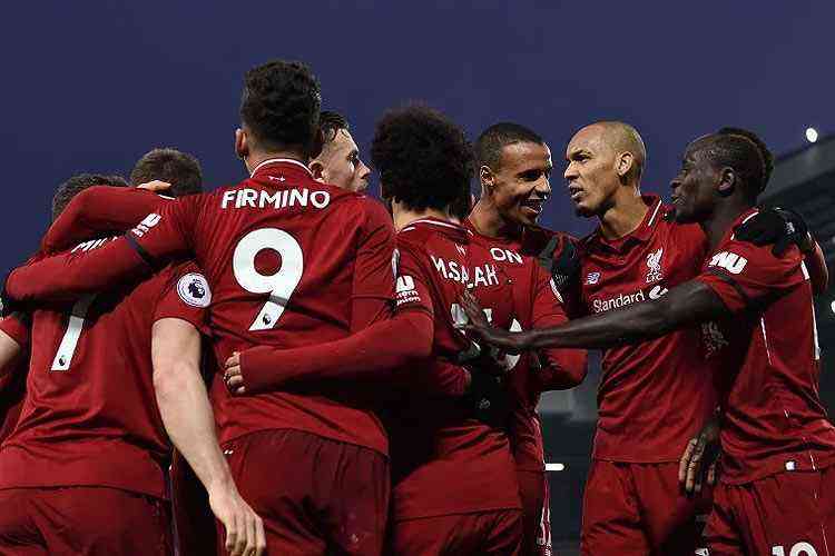 Salah marca duas vezes, mas Liverpool fica no empate com o Brighton pelo  Inglês; veja outros resultados > No Ataque