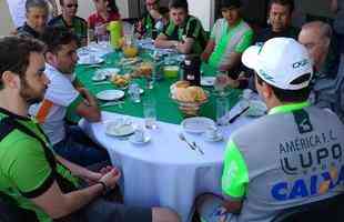 Scios Onda Verde participaram de caf da manh com tcnico do Amrica, Enderson Moreira
