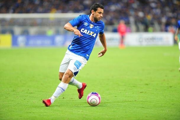 Imagens do jogo entre Cruzeiro e Tupi, no Mineiro