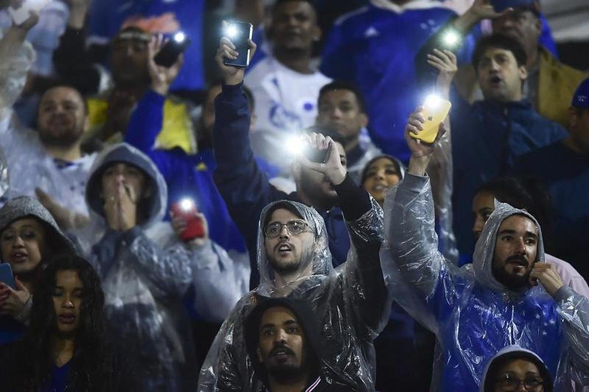 Ponte Preta x Cruzeiro: veja as fotos do jogo no Moiss Lucarelli, em Campinas, pela 32 rodada da Srie B do Campeonato Brasileiro