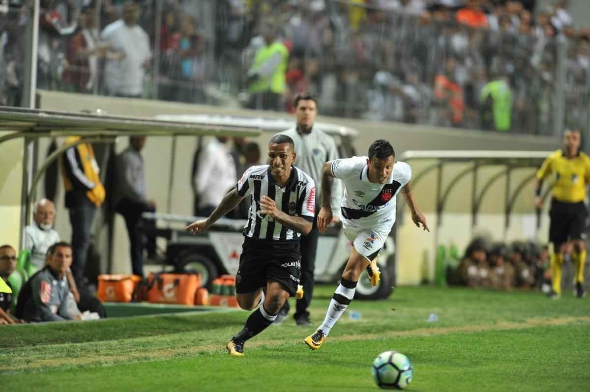 Imagens da partida entre Atltico e Vasco, no Independncia