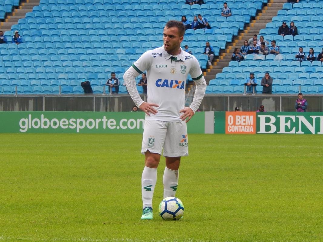 Amrica lutou muito, mas foi derrotado pelo Grmio por 1 a 0, em Porto Alegre 