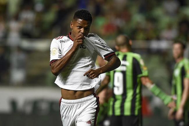 No Independncia, Flamengo vence Amrica por 2 a 1 em duelo pela 33 rodada do Campeonato Brasileiro 