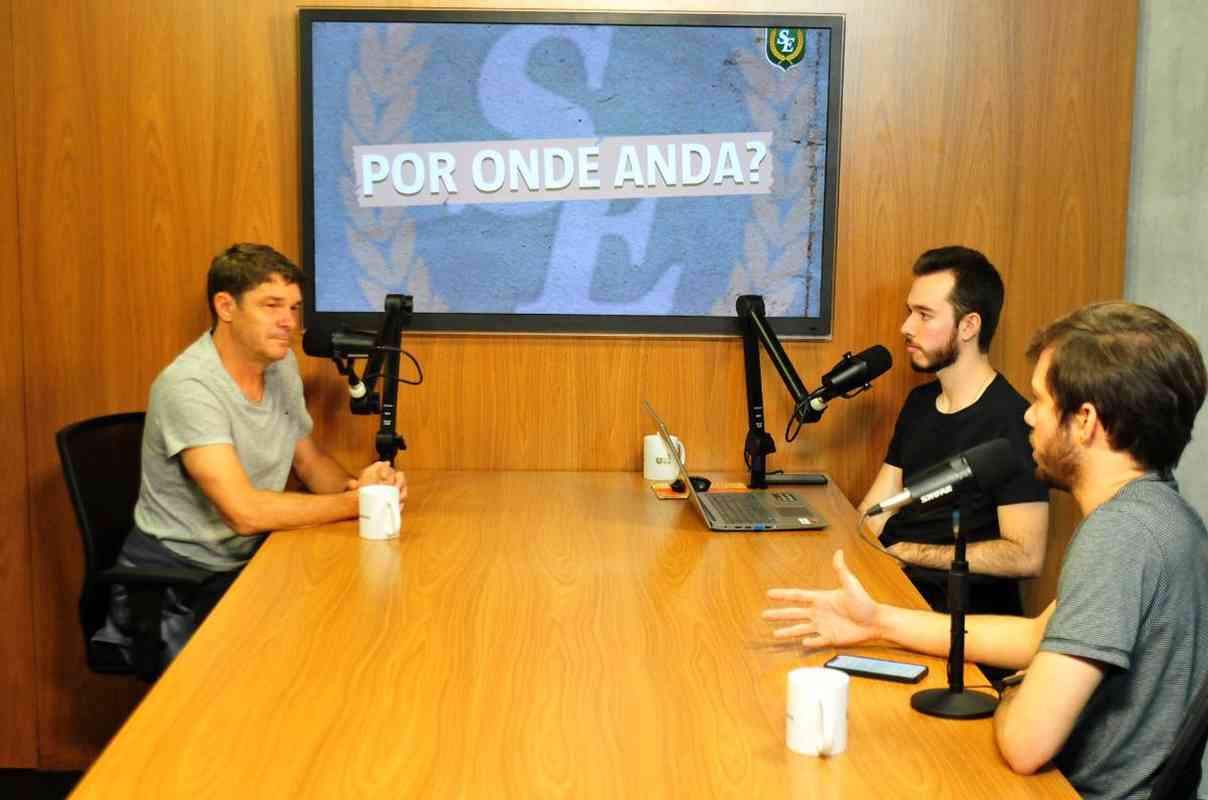 Valdir Todinho, ex-volante de Atlético, Cruzeiro e América, durante entrevista ao quadro Por onde anda?, do Superesportes