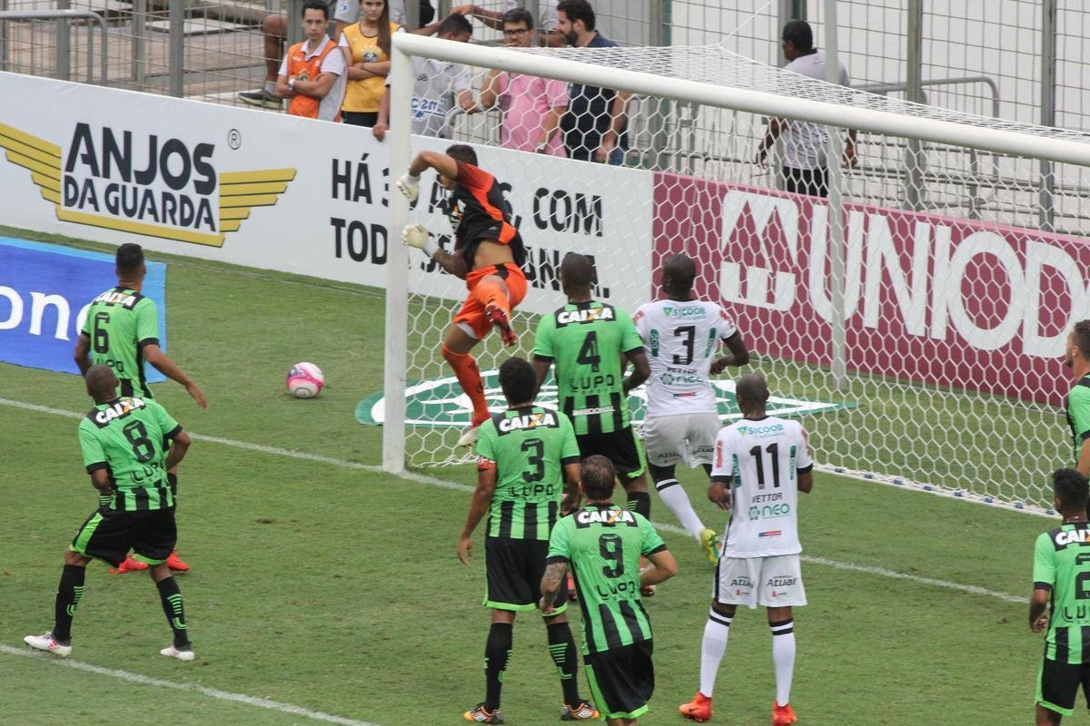 Amrica e Democrata-GV se enfrentaram, no Independncia, pela 9 rodada do Campeonato Mineiro