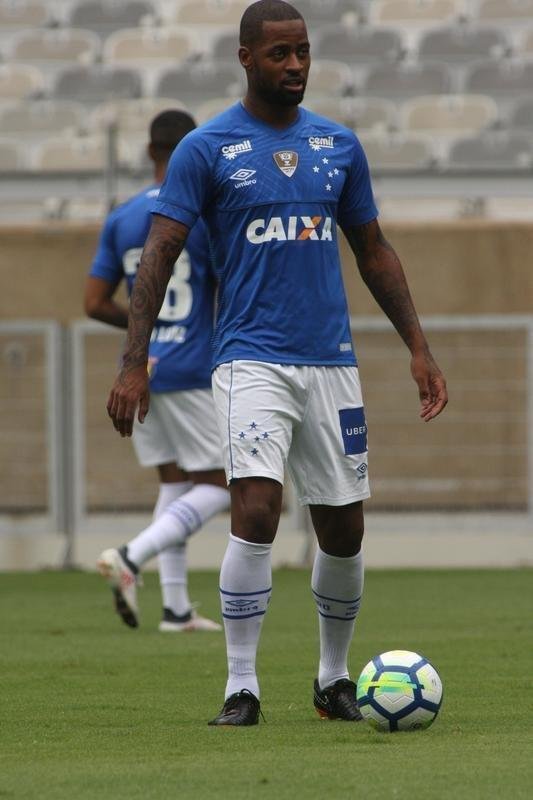 Treino do Cruzeiro nesta sexta-feira, no Mineiro