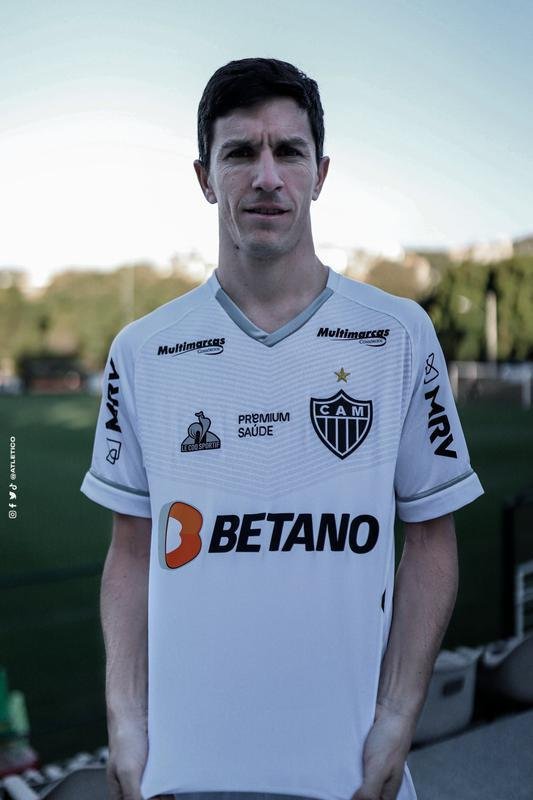 Atltico divulga novo uniforme nmero 2
