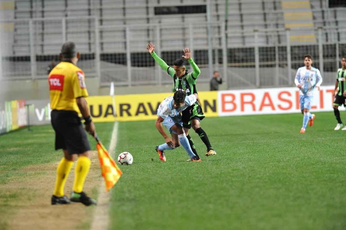 Amrica e Londrina se enfrentaram no Independncia, pela 18 rodada da Srie B do Brasileiro