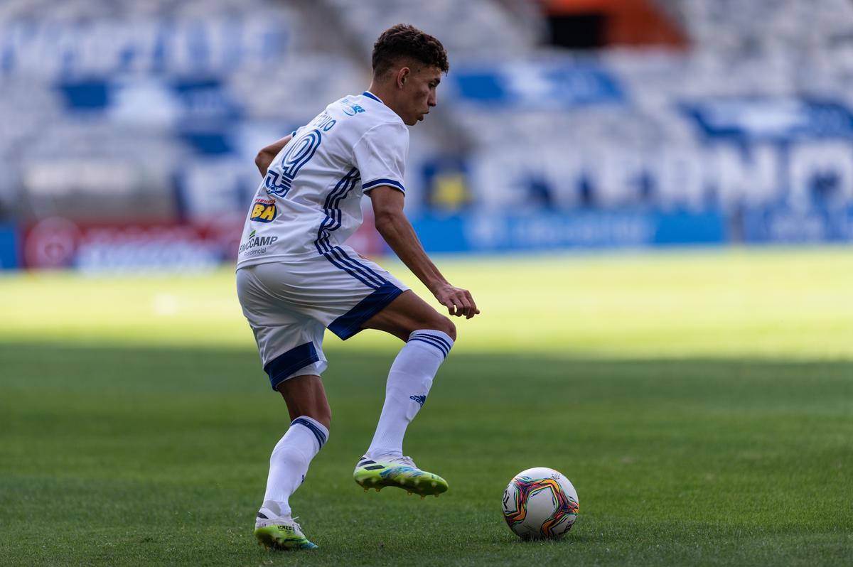 Fotos do jogo entre Cruzeiro e Patrocinense, no Mineirão, pela semifinal do Troféu Inconfidência