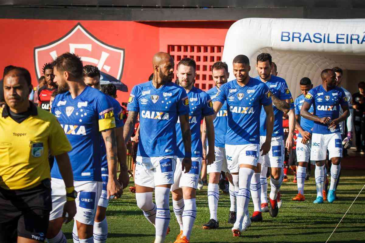 Cruzeiro empatou com Vitria no Barrado, em Salvador, por 1 a 1, pela 17 rodada do Brasileiro