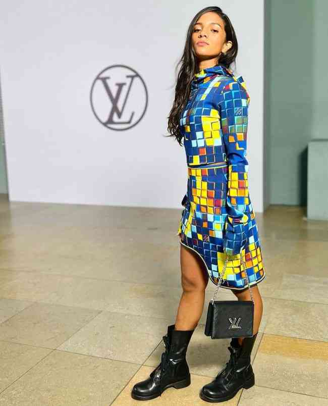 Rayssa Leal vai a desfile da Louis Vuitton na semana de moda de Paris -  Mais Esportes - Superesportes