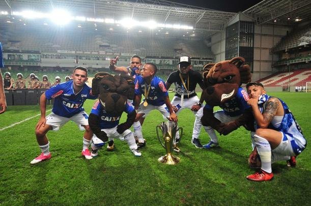 Cruzeiro vence Atltico por 4 a 2 nos pnaltis e conquista a Supercopa Sub-20, no Independncia